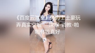 大奶美女 晃动着大屁屁被大肉棒无套输出 拔枪射了一屁股 射的真多