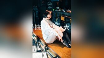  黑色风衣性感妹子，啪啪近距离拍摄翘屁股猛操