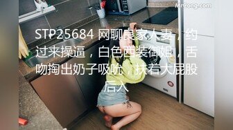 与朋友分享妻子。 三人行。 双射液在妻子身上。 MFM (ph62e505a09b498)