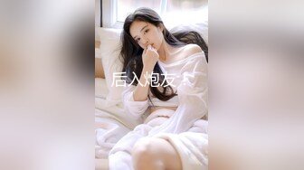 AI-彩元     穿着乳胶紧身连衣裤做口交