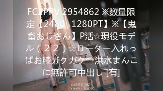 超市偷窥漂亮小姐姐 皮肤白皙 大白屁屁 小骚丁卡在屁沟都挡不住逼毛